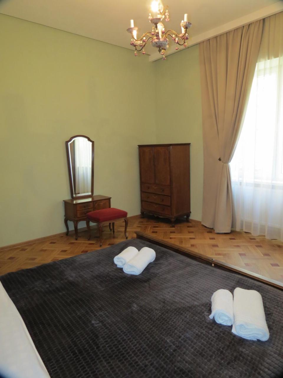 Three Rooms Apartment Tbilisi Exterior photo